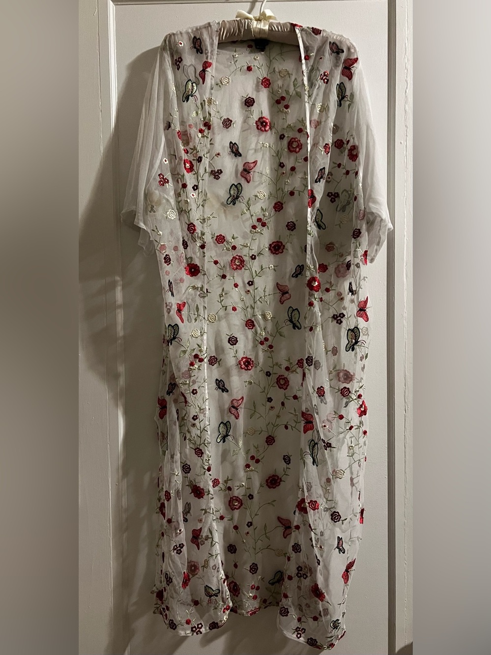Colleen Lopez White Sheer Embroidered Floral & Butterfly Kimono